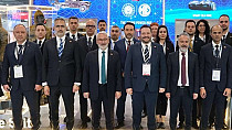 DÜNYAYA MEYDAN OKUYOR