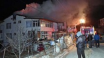 Evin çatısı yandı - haberi