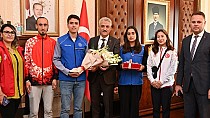 Gençlerle buluştu - haberi