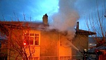 İki katlı ev yandı - haberi