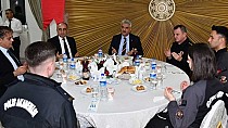 Polislerle iftar yaptı - haberi