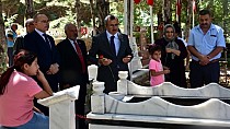 Şehitlere bayram ziyareti - haberi