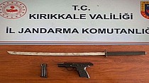 Silah ve kılıç bulundu - haberi