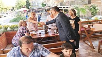 Teşekkür etti