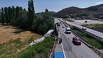 TIR köprüden uçtu - haberi