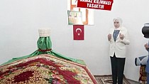 Türbede dua etti - haberi
